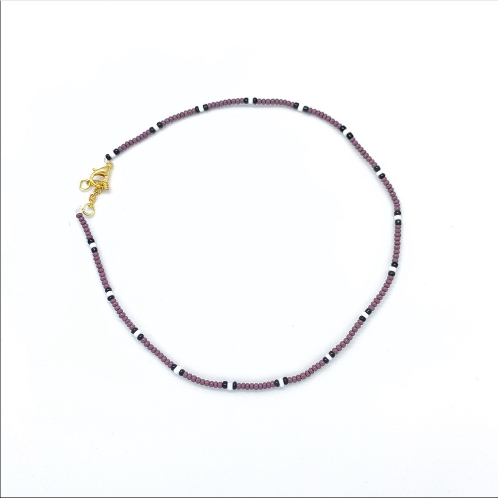 HANDMADE SEED BEAD CHOKER
